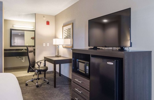 North Little Rock Hotel | Econo Lodge Inn & Suites North Little Rock near Riverfront