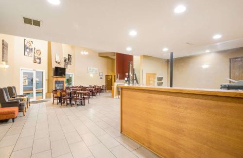 Lake Mills Cabin | Econo Lodge Lake Mills