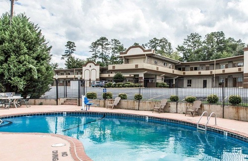 Macon Hotel | Econo Lodge Macon