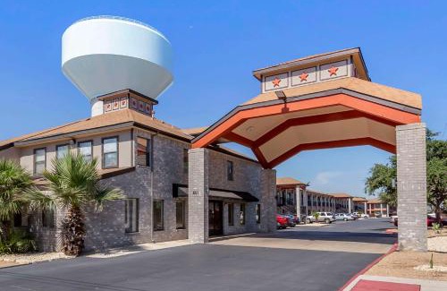 West San Antonio Hotel | Econo Lodge Near Lackland Air Force Base-SeaWorld