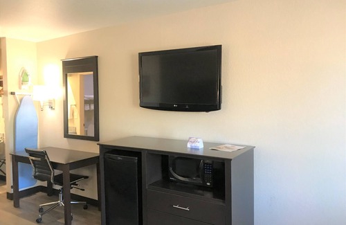 West San Antonio Hotel | Econo Lodge Near Lackland Air Force Base - SeaWorld