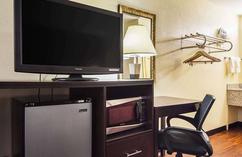 Durham Hotel | Econo Lodge Research Triangle Park