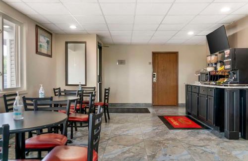 Traverse City Cabin | Econo Lodge Traverse City South