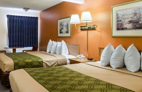 Sunset Hills Hotel | Econo Lodge University