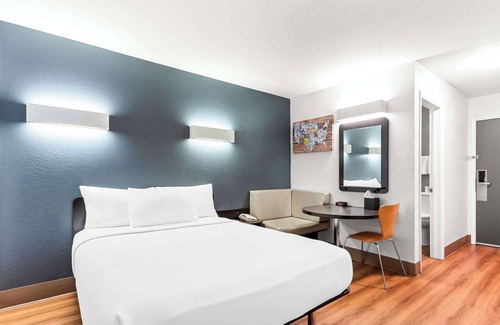 Idaho Falls Hotel | Econo Lodge