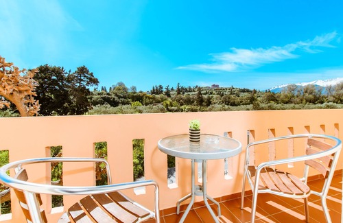 Kalyves Apartment | Economy apartment with swimming pool