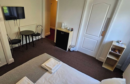 Mynydd Isa House | Economy Double Room Private Bathroom Free Wi-Fi Shower TV