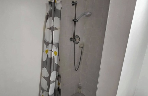 Mynydd Isa House | Economy Double Room Private Bathroom Free Wi-Fi Shower TV