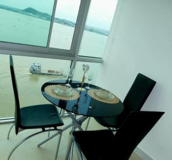 Puerto Santa Ana Apartment | Ecuabook Riverfront Jacuzzi 11 Wyndham You home
