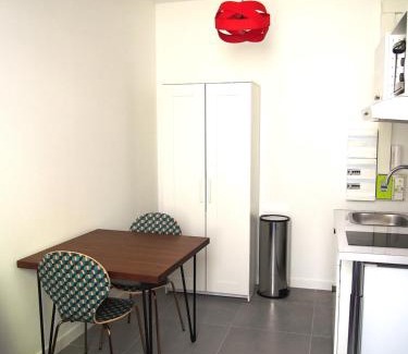 Ecusson Apartment | Ecusson Saint Roch - Magnifique studio au calme