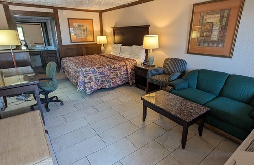 New Braunfels Hotel | Edelweiss Inn And Suites