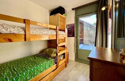 Les Carroz-d'Araches Apartment | Edelweiss Résidence plein centre de la station rez de chaussée 50 m des navettes gratuites belle terrasse et grand parking privé en sous sol