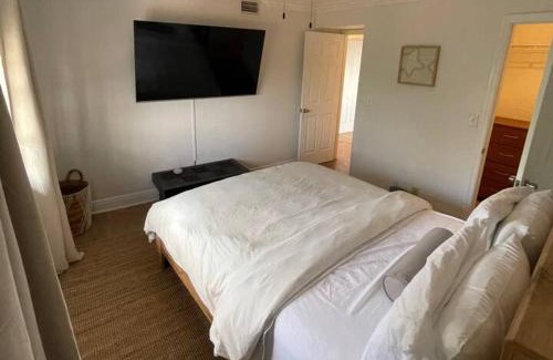 Lauderdale-by-the-Sea Apartment | Eden by the Sea: Just steps to the beach