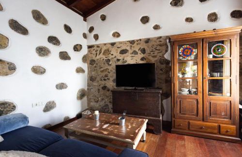 La Guancha House | EDEN RENTALS Sagitta Beta Retreat