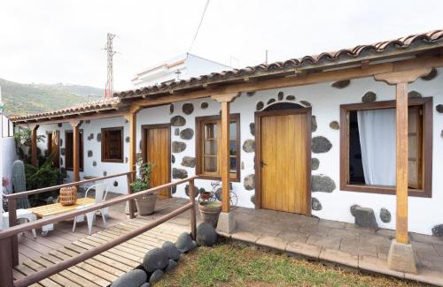 La Guancha House | EDEN RENTALS Sagitta Beta Retreat