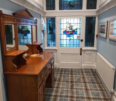 Slyne Apartment | Eden Vale Garden View Apartment with Patio