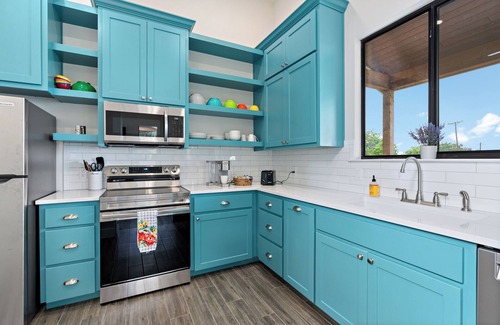 Fredericksburg House | Edge of Main 1- Vineyard Views!
