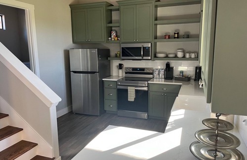 Fredericksburg House | Edge of Main 3-Vineyard views!
