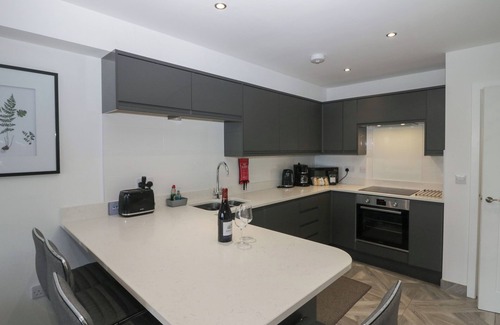 Grange-over-Sands Cottage | EDGEMERE HIDEAWAY, pet friendly, with a garden in Cartmel