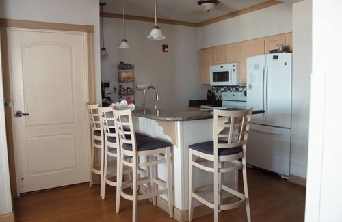 Sheboygan Condo | Edgewater Escape: 4 Bedroom, Sleeps 14!