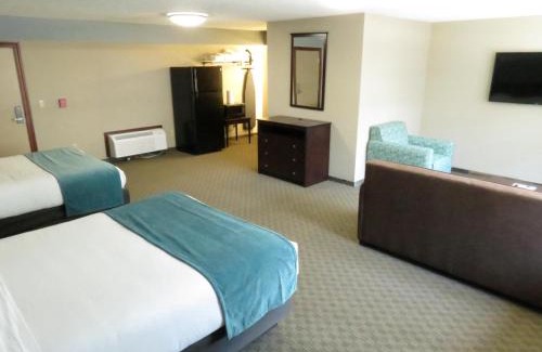 Put-in-Bay Hotel | Edgewater Hotel and Suites