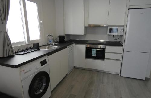 Bailen-Miraflores Apartment | EDIFICIO La Botica de Enrique