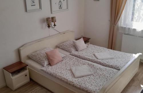 Mosonmagyarovar Apartment | Edina Vintage Vendégház