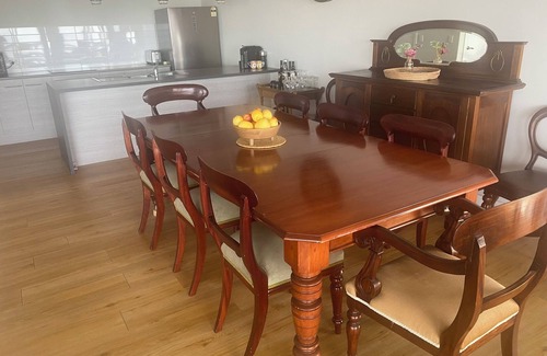 Melville House | Edithburgh Sea Views-2 storey holiday home with pool table! Off peak special!