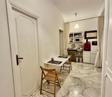 San Lorenzo Apartment | Edo's Rhome