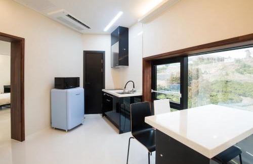 Jungmun House | EDorage Pension