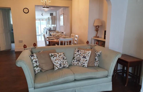 Weymouth House | Edwardian House in the Heart of Weymouth 200m from Sandy Beach by the Sea