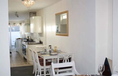 Weymouth House | Edwardian House in the Heart of Weymouth 200m from Sandy Beach by the Sea