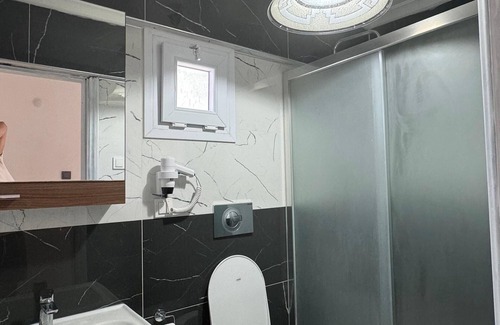 Ayvalik Hotel | EDWIN CAFE BAR PANSIYON