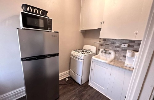Bay City Apartment | Efficient Studio Apt #8 Centrally Located Downtown