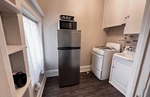 Bay City Apartment | Efficient Studio Apt #8 Centrally Located Downtown