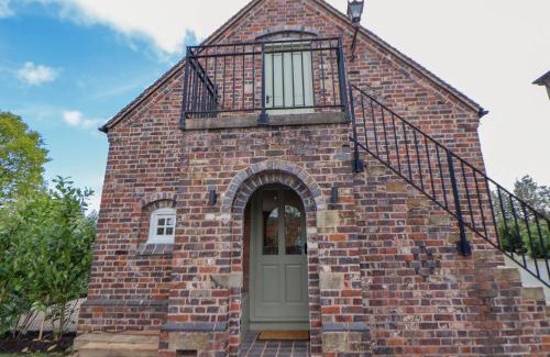 Wrinehill House | Egerton Cottage