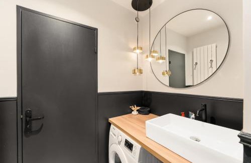 Necker Apartment | Eiffel Tower - 4 Bedrooms like a Hotel