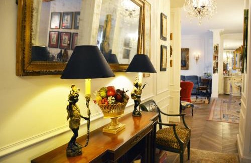 Chaillot Apartment | Eiffel Tower-Alma