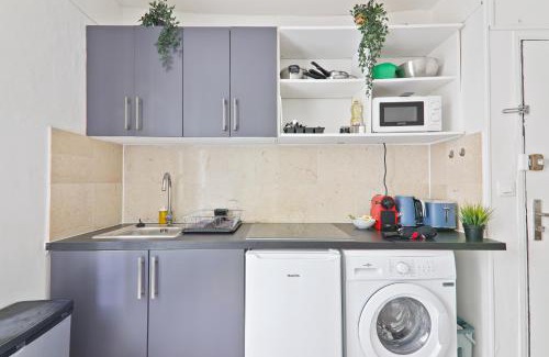 Quartier de Javel Apartment | Eiffel Tower - Heart of Paris-1BR-4P with NetFlix