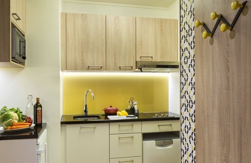 Faubourg Saint-Germain Apartment | EIFFEL TOWER STUDIO WITH AIRCON