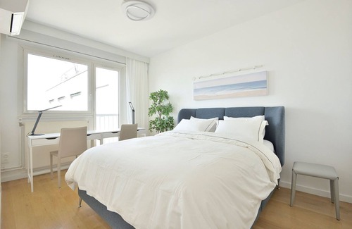 Faubourg Saint-Germain Apartment | Eiffel Tower Terrace Apartment