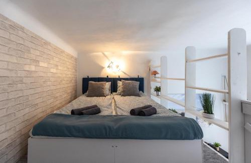 Nepszinhaz negyed Apartment | Eighth Wonder Apartment