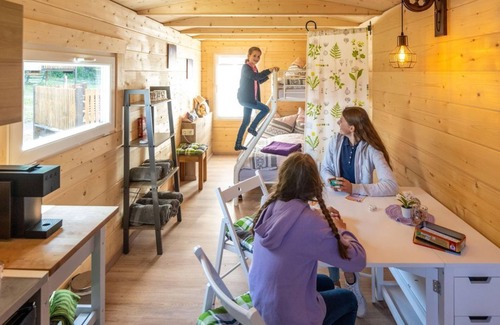 Eifel Other | Einhornhütte - Schäferkarren im Adler- und Wolfspark Kasselburg