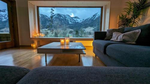 Bayrischzell Apartment | Einzigartiges Berg-Chalet in Alleinlage bis zu 21 Personen