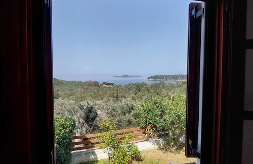 Pella Region Villa | Eione villa on Paleo Trikeri Island with great sea views