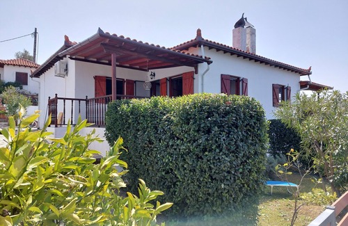 Pella Region Villa | Eione villa on Paleo Trikeri Island with great sea views