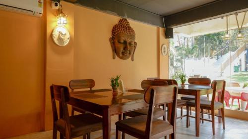 Nerul House | Ekjap Paradise Palms