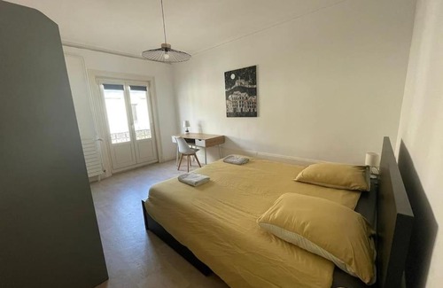 Besancon Old Town Apartment | Elégant 2 chambres square saint amour