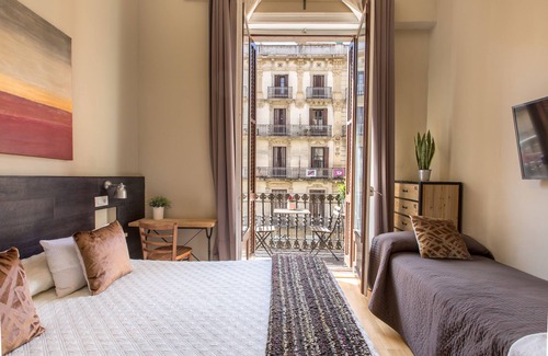 Sant Pere House | El Born Guest House by Casa Consell