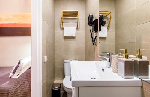 Sant Pere House | El Born Guest House by Casa Consell